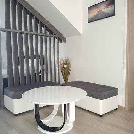 Apartmani Brigita Korenica Eksteriør bilde