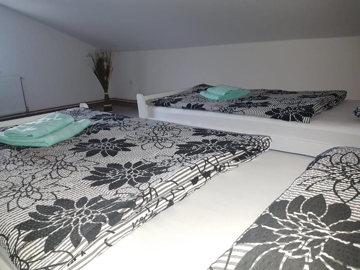 Apartmani Brigita Korenica Eksteriør bilde