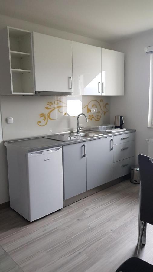 Apartmani Brigita Korenica Eksteriør bilde